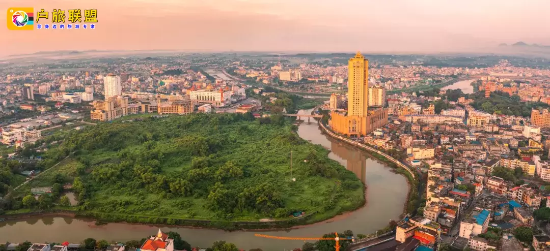 仅51分钟高铁直达防城港！这座被低估的海边小城，隐藏着4元糖水的美味，仿佛置身异国他乡