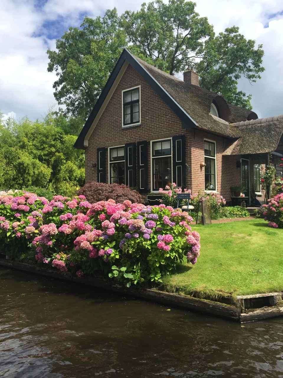 探索全球30个绝美小镇，中国独占6席，你踏足过哪些仙境之地？