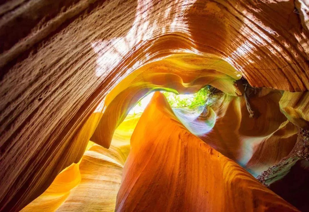 堪比美国羚羊谷！这片“土”到极致的中国秘境，很多人竟都没去过？现在去完全来得及！
