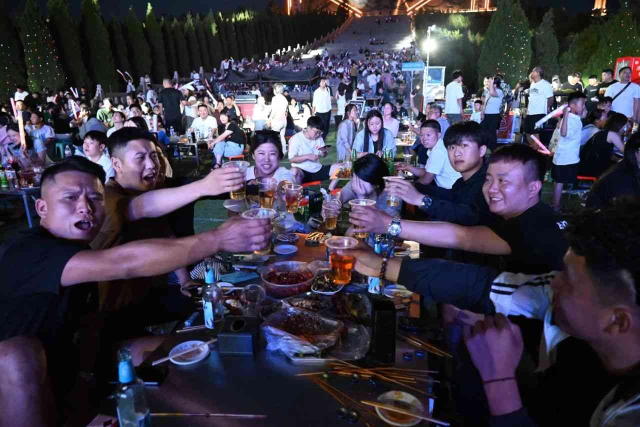 [蹦迪计划] 鹤壁云梦山音乐帐篷节开始啦，白+黑畅玩一整天！！！