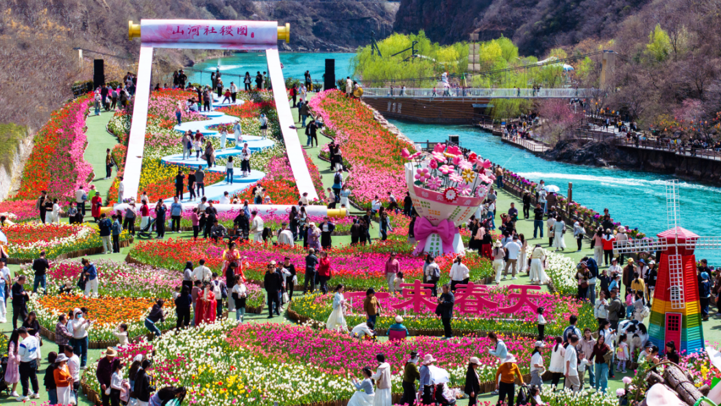 【宝泉大峡谷+崖天下+胖东来扫货一日游】一键解锁河南双爆款！